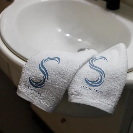 Santos Accommodotion إرموبولّي