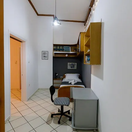 Santos Accommodotion Ermoupoli