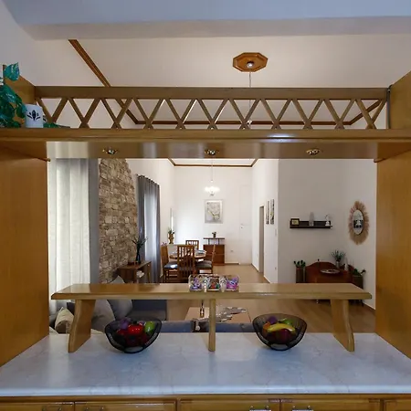 Santos Accommodotion * Ermoupoli