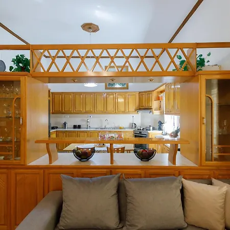 Santos Accommodotion * إرموبولّي