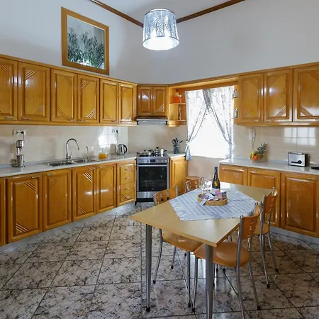 Santos Accommodotion Apartment Ermoupoli