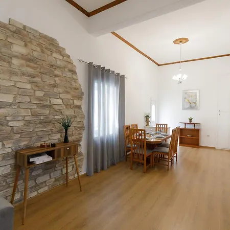 Santos Accommodotion إرموبولّي