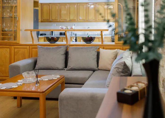 Santos Accommodotion *